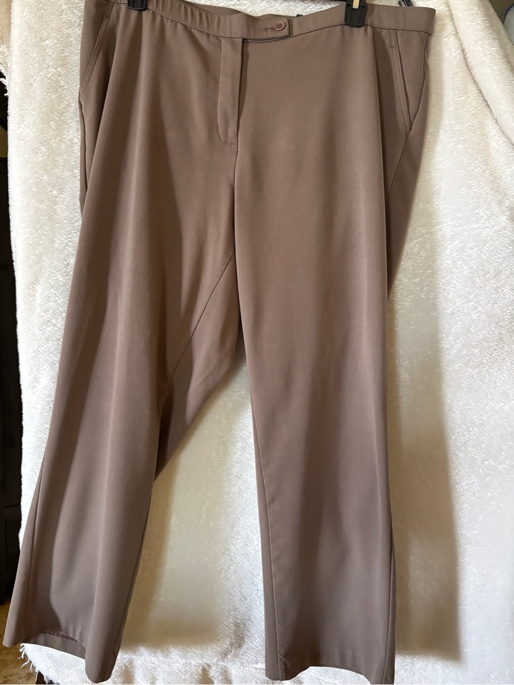 Investments II Women’s Taupe Pants Size 20W Short